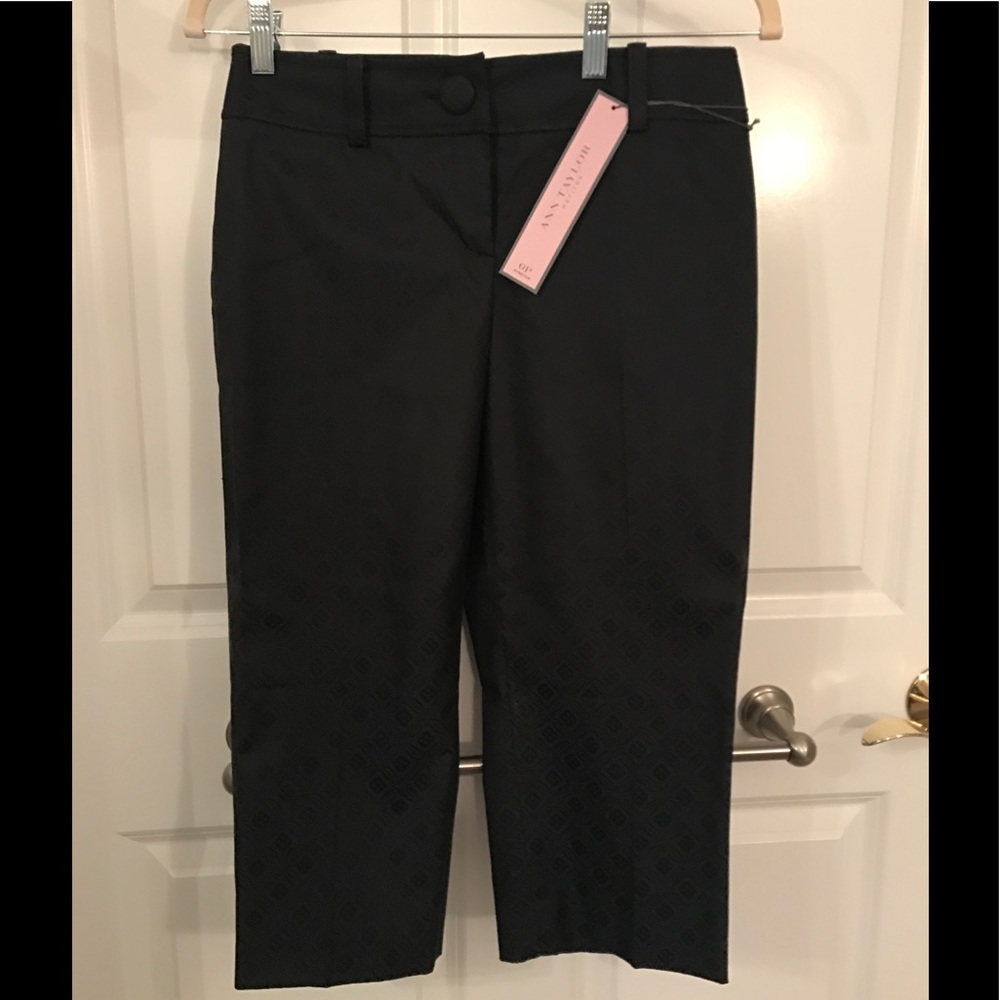NWT Ann Taylor Cropped Black Pants. Size 0 petite